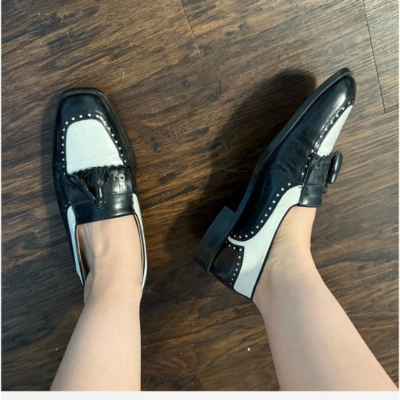 Stacy Adams Black and White Leather Loafters - Picture 3 of 5